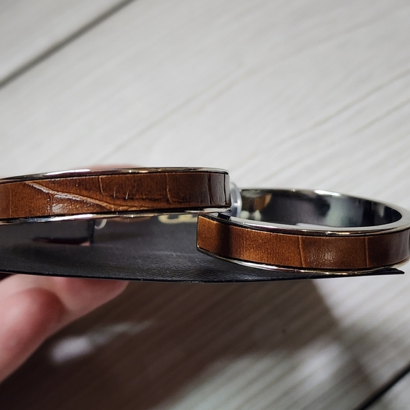 Cookie Lee Silver and Brown Hoop Earrings #51727 NWT - Picture 4 of 10